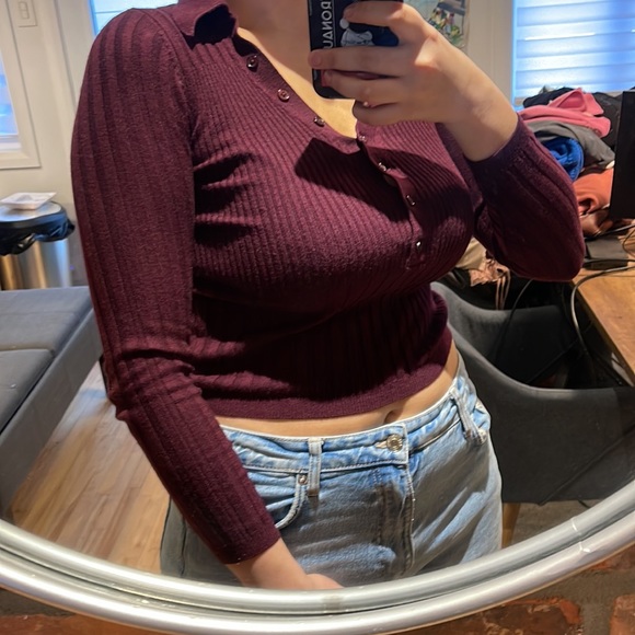 Cashmere dark red ribbed sweater v-neck top buttoned from Icône ( Simons ) - Picture 2 of 11